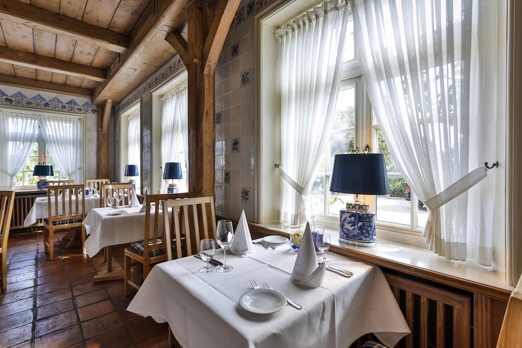 Und Restaurant Joerg Mueller 4*